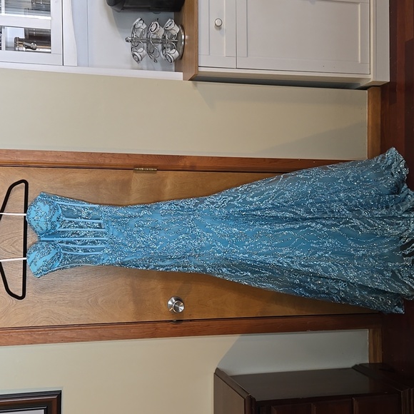 Jovani Dresses & Skirts - Jovani NWT Gown 6